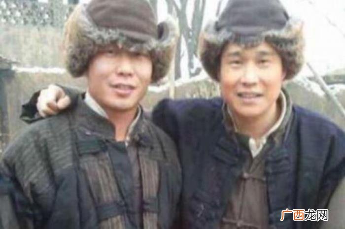 明星的替身，盘点明星与替身的合影……简直就像双胞胎