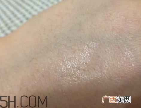 百雀羚美容液怎么样？百雀羚美容液功效作用