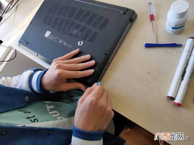 笔记本怎么加内存条？快速加内存条的方法，适