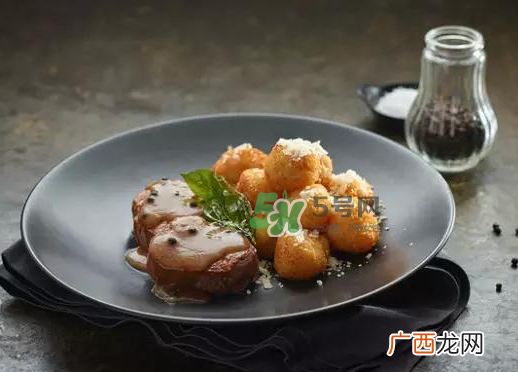 隔夜菜放冰箱能吃吗？吃隔夜菜有哪些危害？