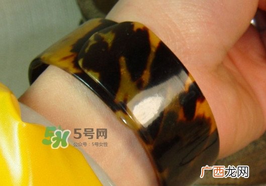 玳瑁色是什么颜色？玳瑁手镯是什么做的