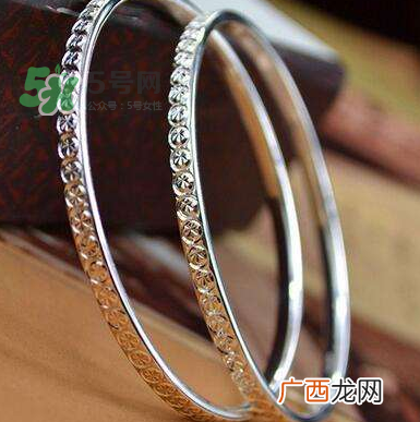 银手镯变黑了如何洗白?银手镯变黑怎么洗?
