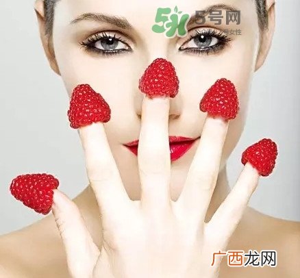 牙膏怎么去黑头?牙膏去黑头有用吗