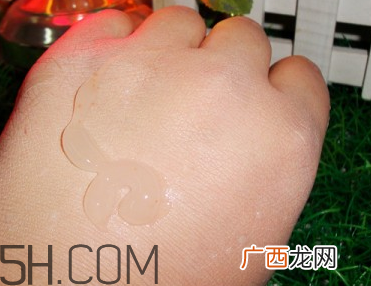 欧珀莱柔润卸妆凝露怎么样_使用方法