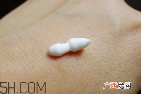 liz earle是什么牌子？liz earle是哪个国家的
