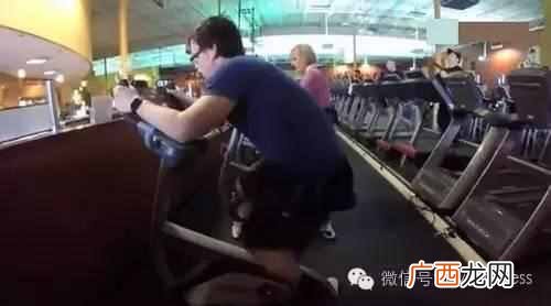 肚子上的赘肉怎么减最快最简单(用这个方法男