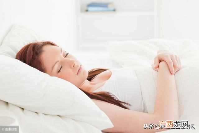 睡觉流口水是怎么回事（成人睡觉流口水并且很