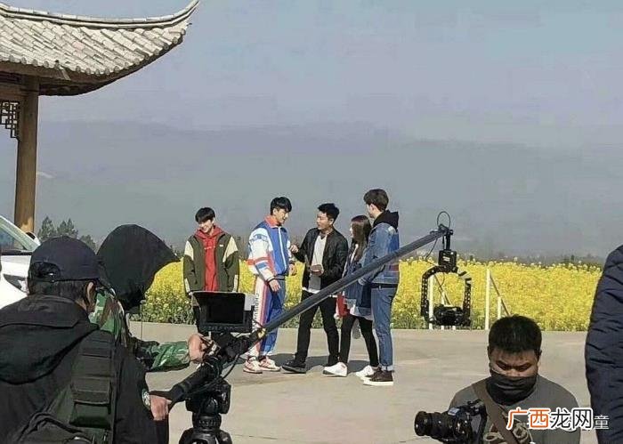 王源身多高，身高168厘米的杨超越和王源同框