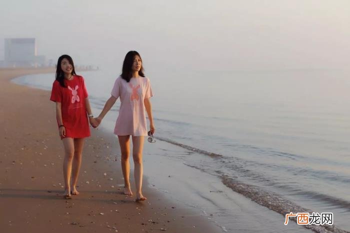 闺蜜旅行就要这样拍照 闺蜜图片