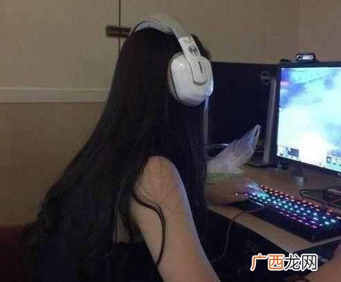 英雄联盟怎么玩人机？上王者就这么简单，赶紧