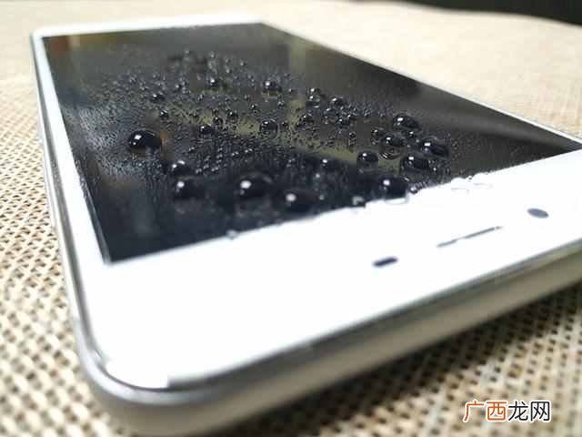 手机膜钢化膜怎么贴？一分钟贴好，省钱又省事