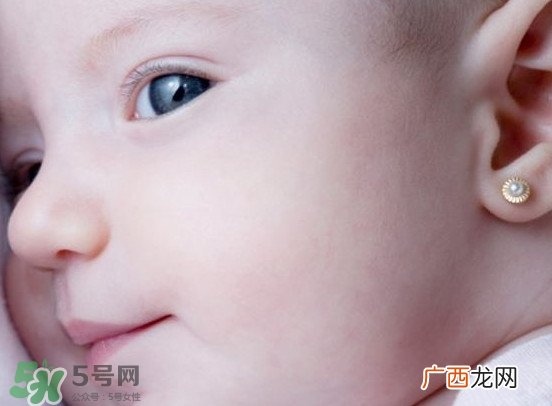 打耳洞几天可以换耳钉？打耳洞后的注意事项