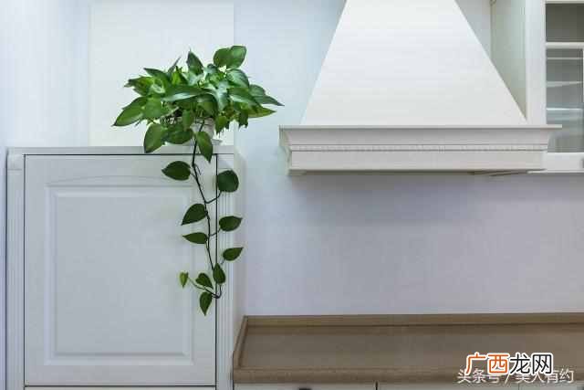 冬天脸上干燥脱皮怎么办？四个常用方法，坚持