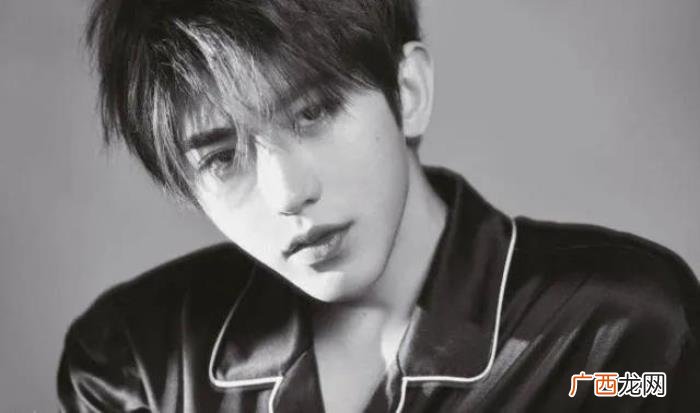 蔡徐坤为什么长得那么帅,蔡徐坤为什么偏爱穿女装