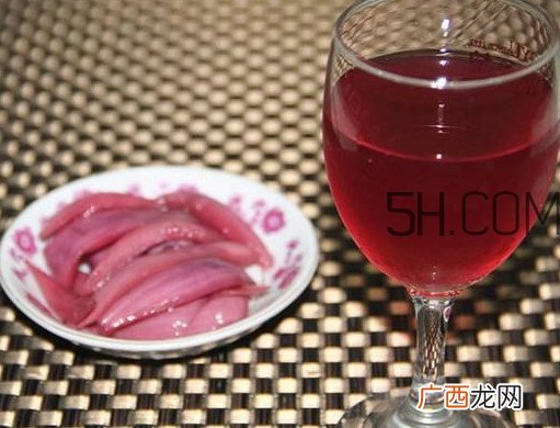 葡萄酒泡洋葱有什么好处？葡萄酒泡洋葱多久能喝