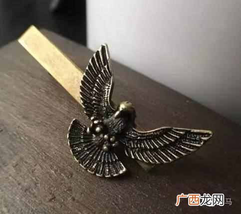领带夹怎么用？附详细的图解用法