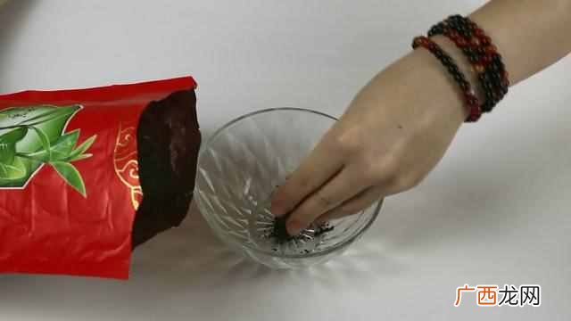 眉毛稀疏怎么办？土方法效果不错哦
