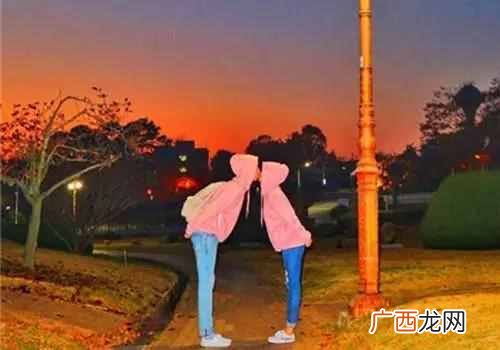 第一次怎么接吻？新手接吻有技巧