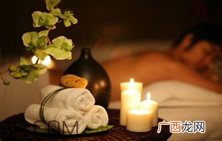 精油为什么不能见光 精油晚上用还是白天用好