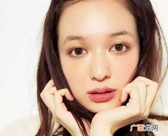 腮红怎么用更自然?腮红打的好,秒变小仙女