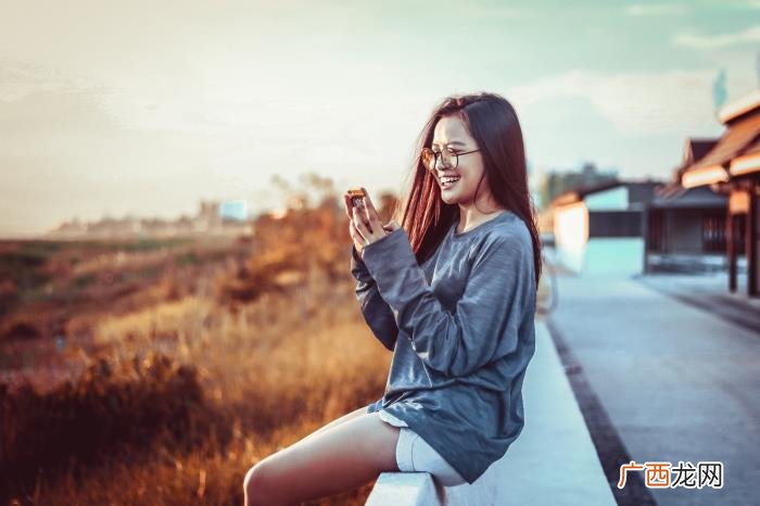 男人小气的表现在哪里，男人出现这样的表现
