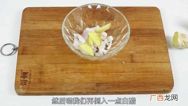 满脸的色斑不敢出门，脸上色斑怎么去除，有方
