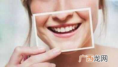 抽烟牙齿黄怎么变白？变白很简单，最省钱的方