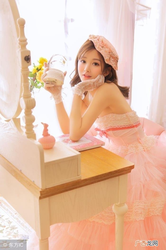 女生刚分手后适合追吗，喜欢的女孩子刚和前男友分手