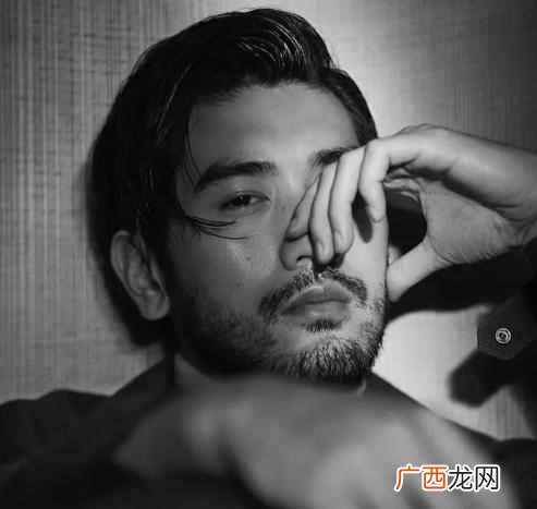 胡子怎么留好看？这样留胡子，迷倒一群小姑娘