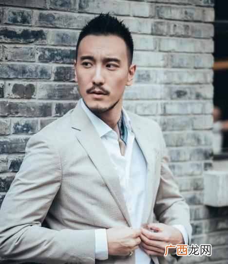 胡子怎么留好看？这样留胡子，迷倒一群小姑娘