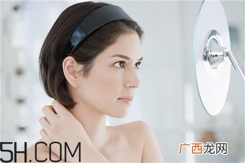 青春痘会长在哪里？青春痘会痒吗？