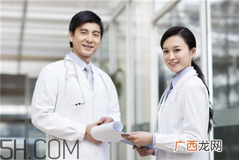 甲亢对心脏有什么影响？甲亢对眼睛有什么影响？