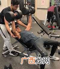 怎么瘦胸部赘肉？坚持2年，秒变健身达人