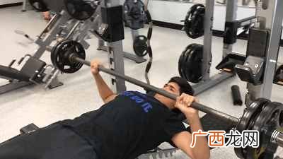 怎么瘦胸部赘肉？坚持2年，秒变健身达人