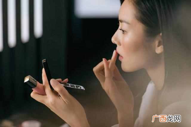怎么祛斑效果好？3款祛斑效果最好的化妆品
