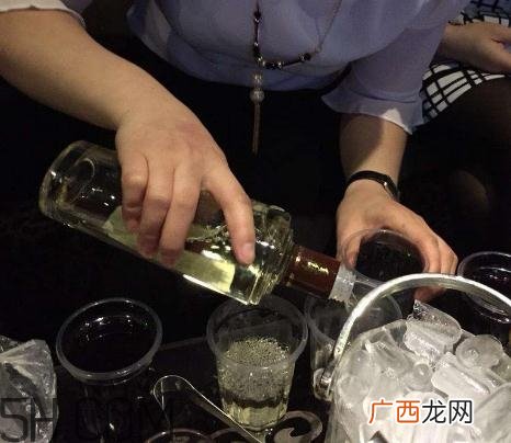 关节炎患者能喝酒吗？喝酒对关节炎有影响吗？