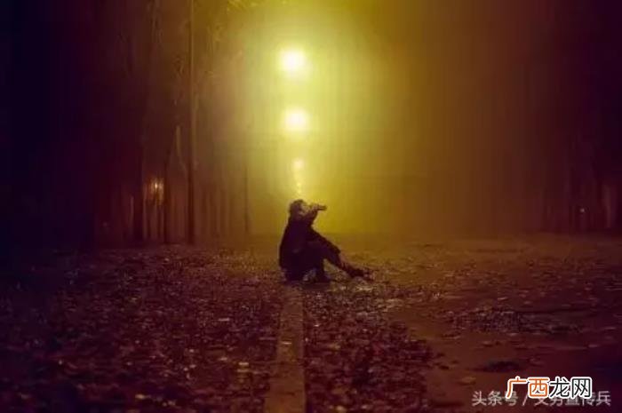 心累了快要崩溃的说说 感觉心累,心态要崩溃了