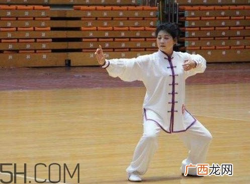 八段锦能治什么病？太极拳八段锦五禽戏哪一种最好
