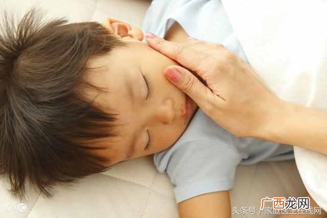 宝宝晚上打呼噜怎么办？看看儿科医生怎么说？