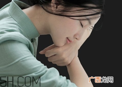 百雀羚保湿喷雾怎么用？百雀羚保湿喷雾使用心得