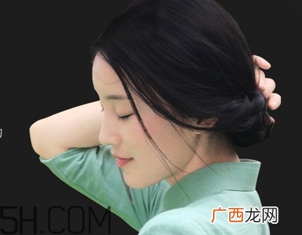 百雀羚保湿喷雾怎么用？百雀羚保湿喷雾使用心得