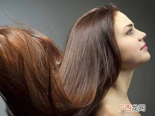 头发稀少怎么变浓密？头发变浓密这个方法特管