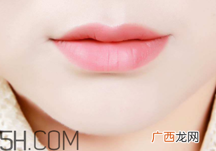 欧珀莱唇部修护美容液怎么用_怎么样