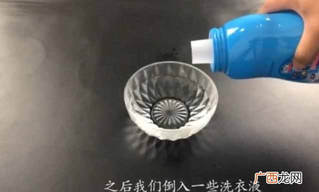 羽绒服怎么洗？清洗有妙招（洗衣店都在用的方