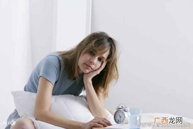 晚上睡觉失眠怎么办？改善失眠最佳的方法，养
