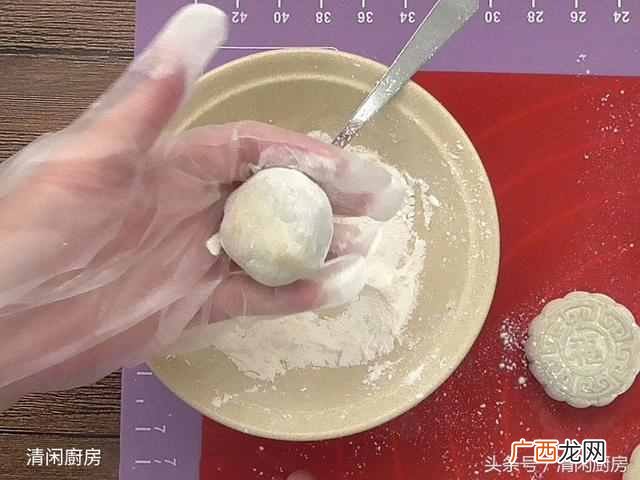 冰皮月饼怎么做？教你自制冰皮月饼最简单的做