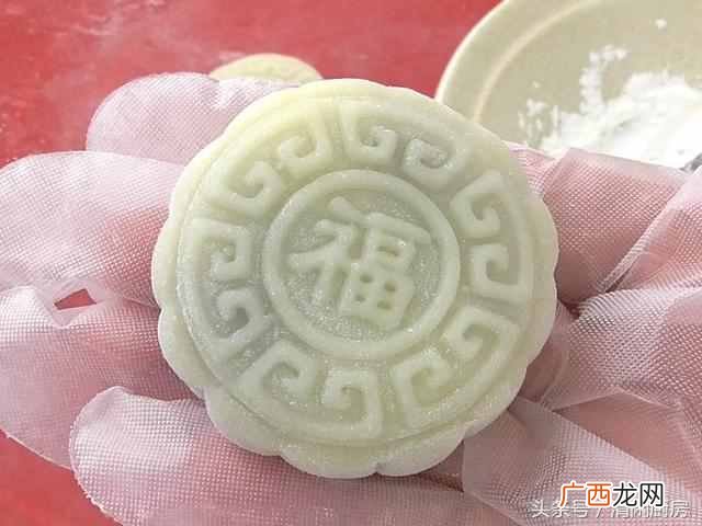 冰皮月饼怎么做？教你自制冰皮月饼最简单的做
