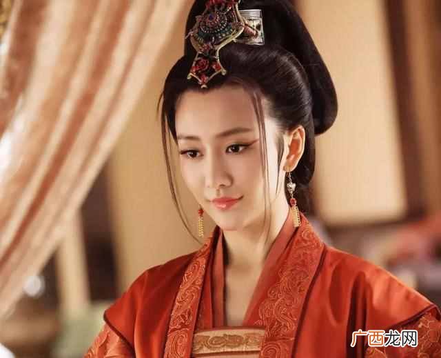 怎么画好眼妆？三招教你秒变小仙女