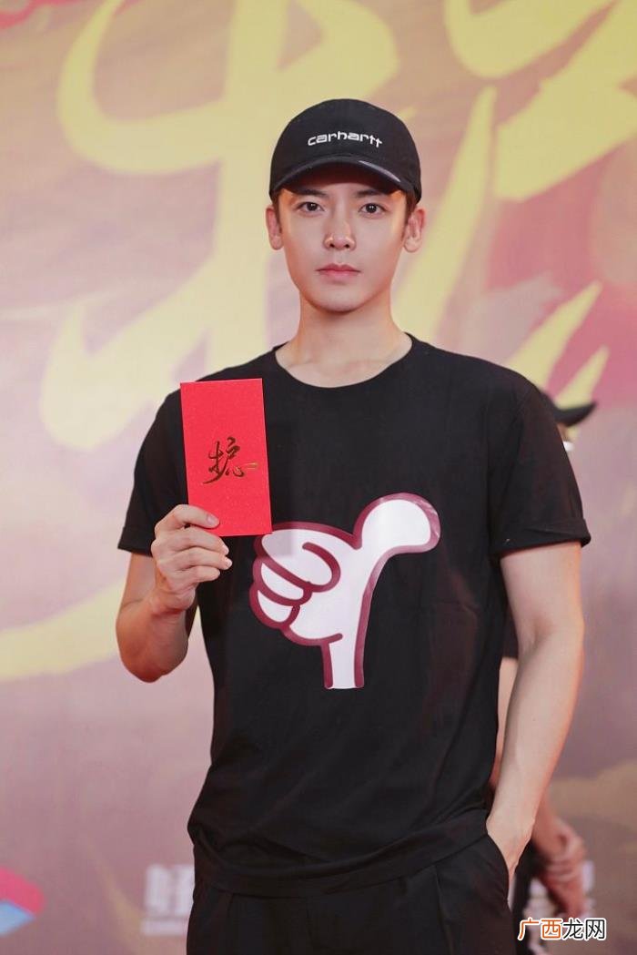 侯明昊周也，侯明昊新剧七夕开机与周也组CP超好磕