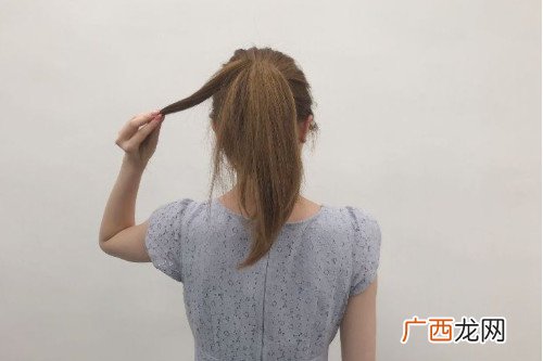 怎么绑马尾紧实不松散